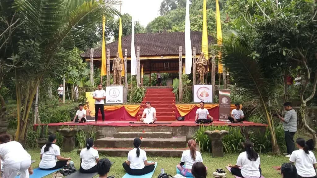 mass-yoga